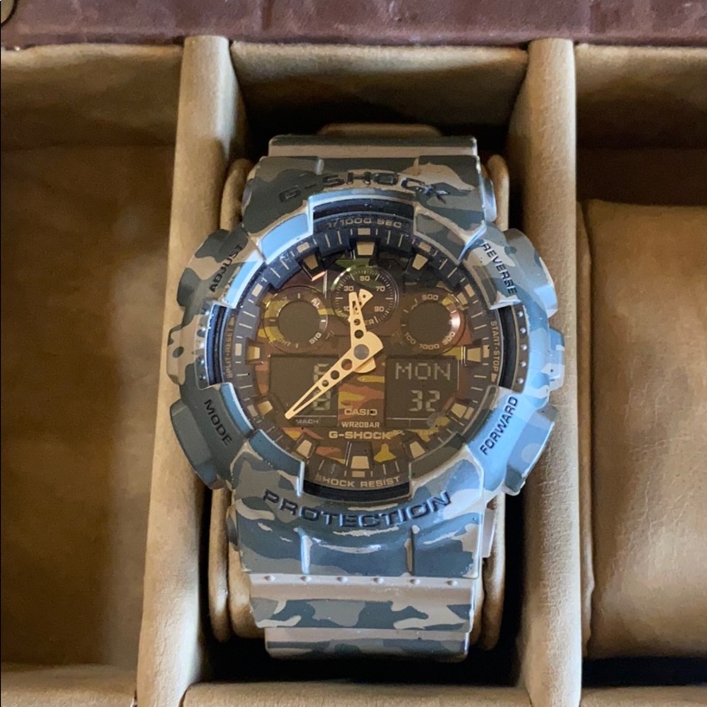 Men’s G-shock watch